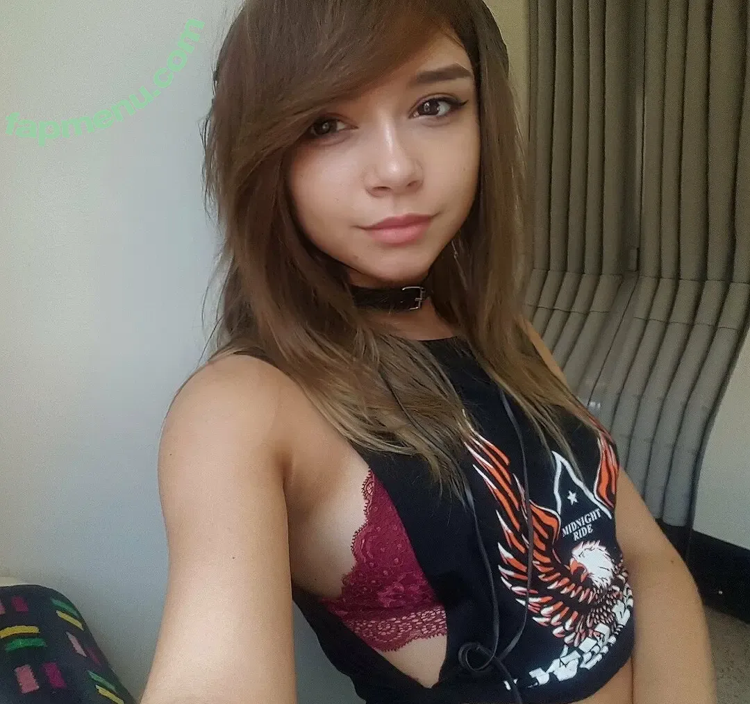 Csillabu nude photo #0026 (Csillabu)