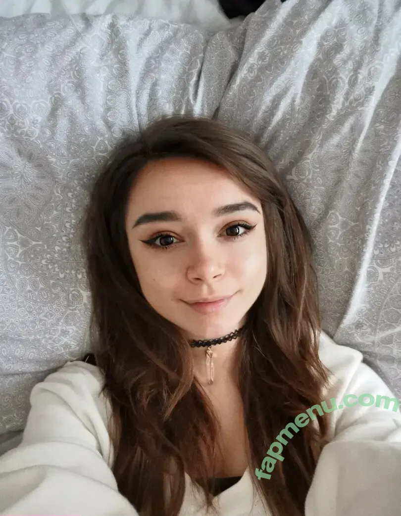 Csillabu nude photo #0030 (Csillabu)