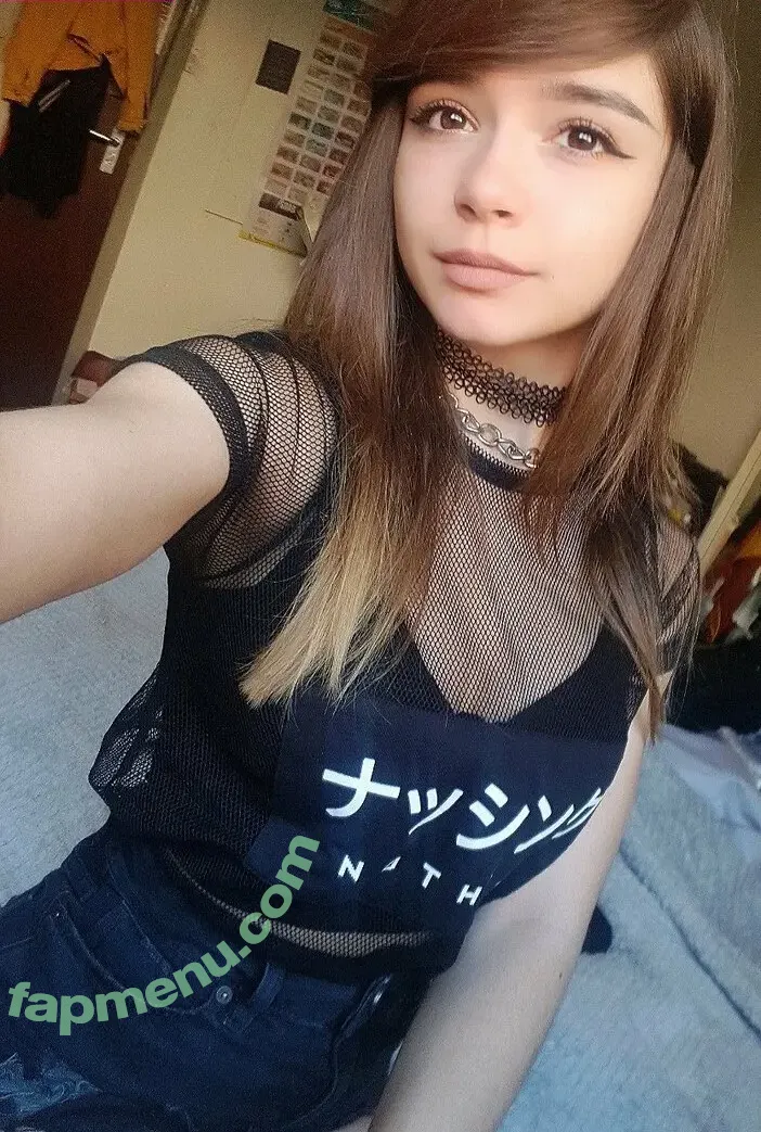 Csillabu nude photo #0034 (Csillabu)