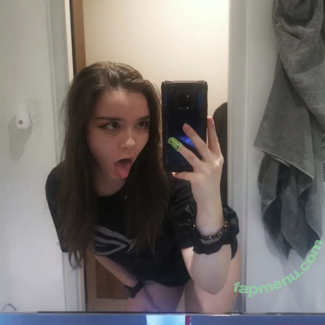 Csillabu nude photo #0127 (Csillabu)