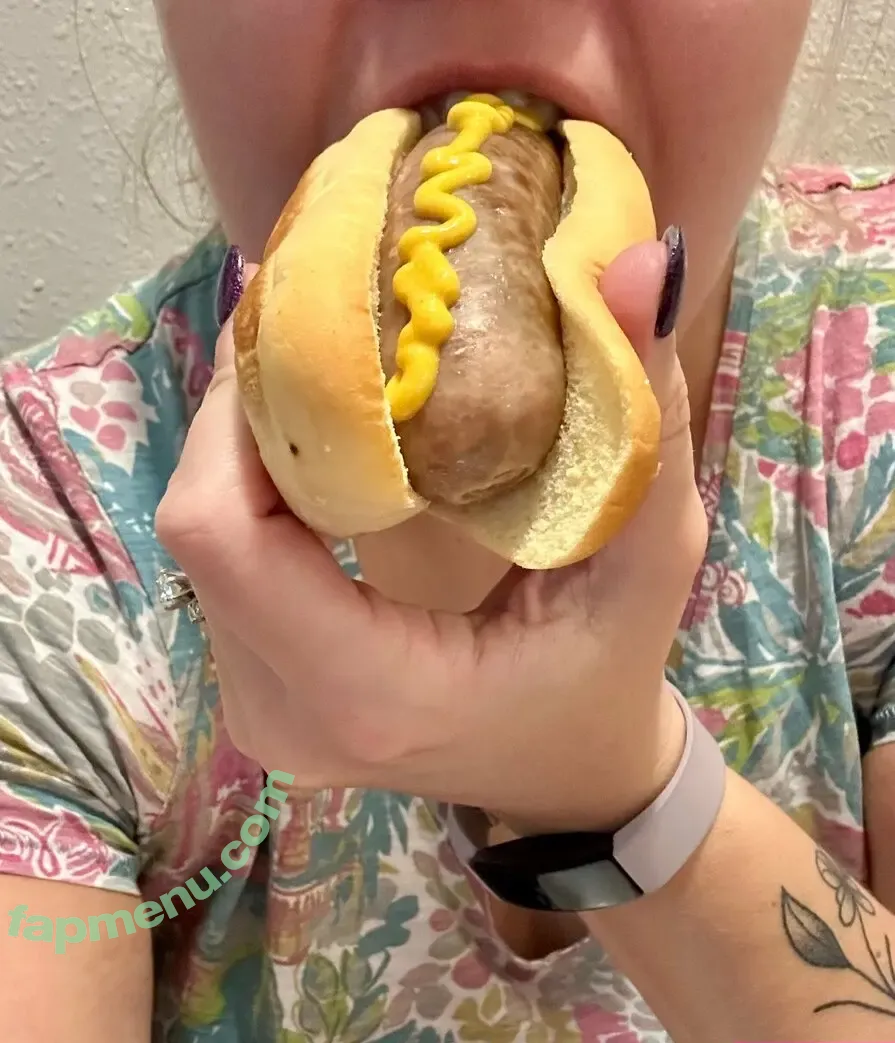 cuc_mbertart nude photo #0024 (cuc_mbertart)