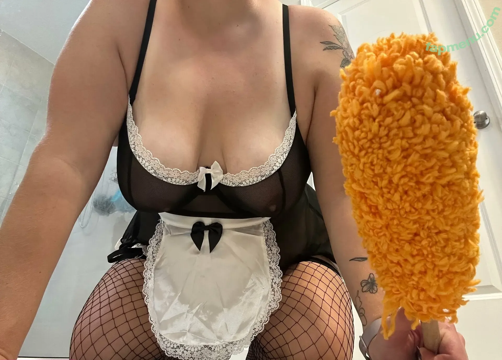 cuc_mbertart nude photo #0039 (cuc_mbertart)