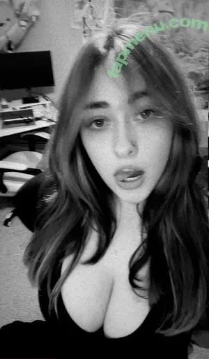 culthoe / cultstore nude photo #0003