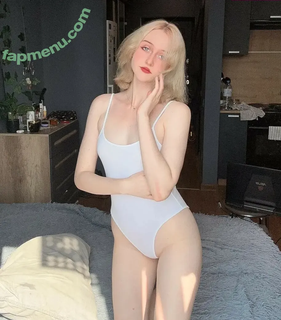 cumband nude photo #0023 (codeinexx / cumberlandu / lilyband)