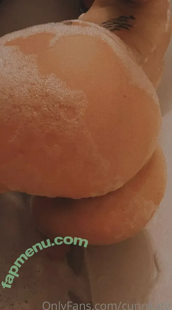 cunnkaty nude photo #0001 (katy_corrigan)