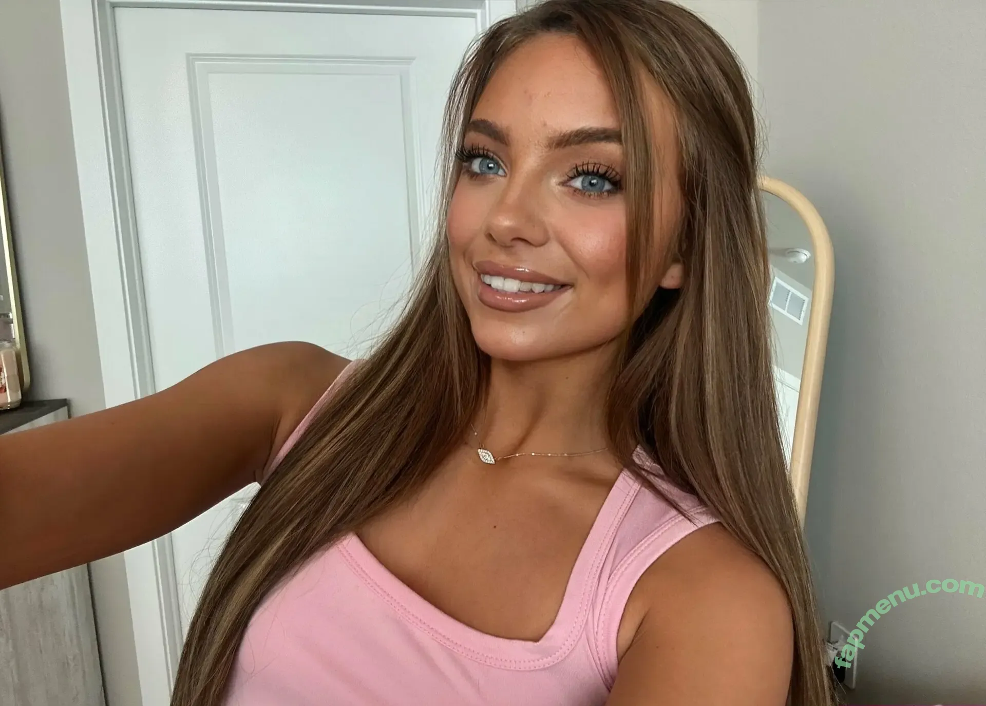 cupofjoexox nude photo #0088 (cupofjoexox)