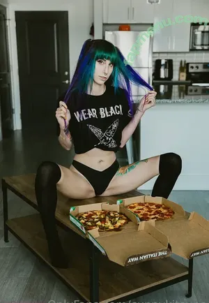  nude photo #0001
