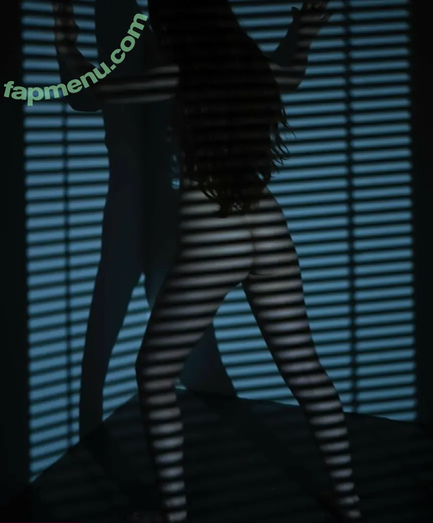 Curious_Hour nude photo #0050 (mirrajean)