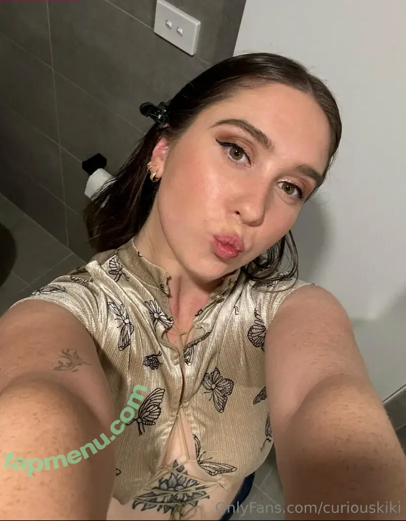 curiouskiki nude photo #0011 (curiouskiki)
