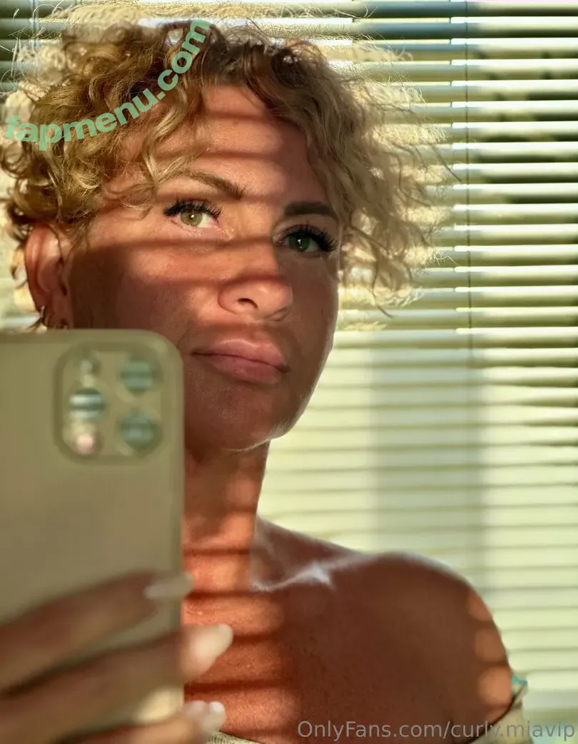 curly.miavip nude photo #0070 (_mia.curls)