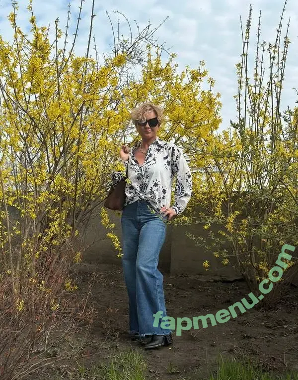 curly.miavip nude photo #0095 (miamatangi)