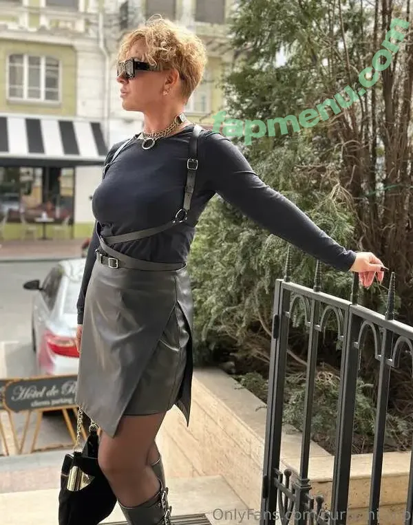 curly.miavip nude photo #0096 (miamatangi)