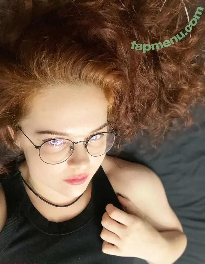 curly.witch nude photo #0021 (curly.witch)