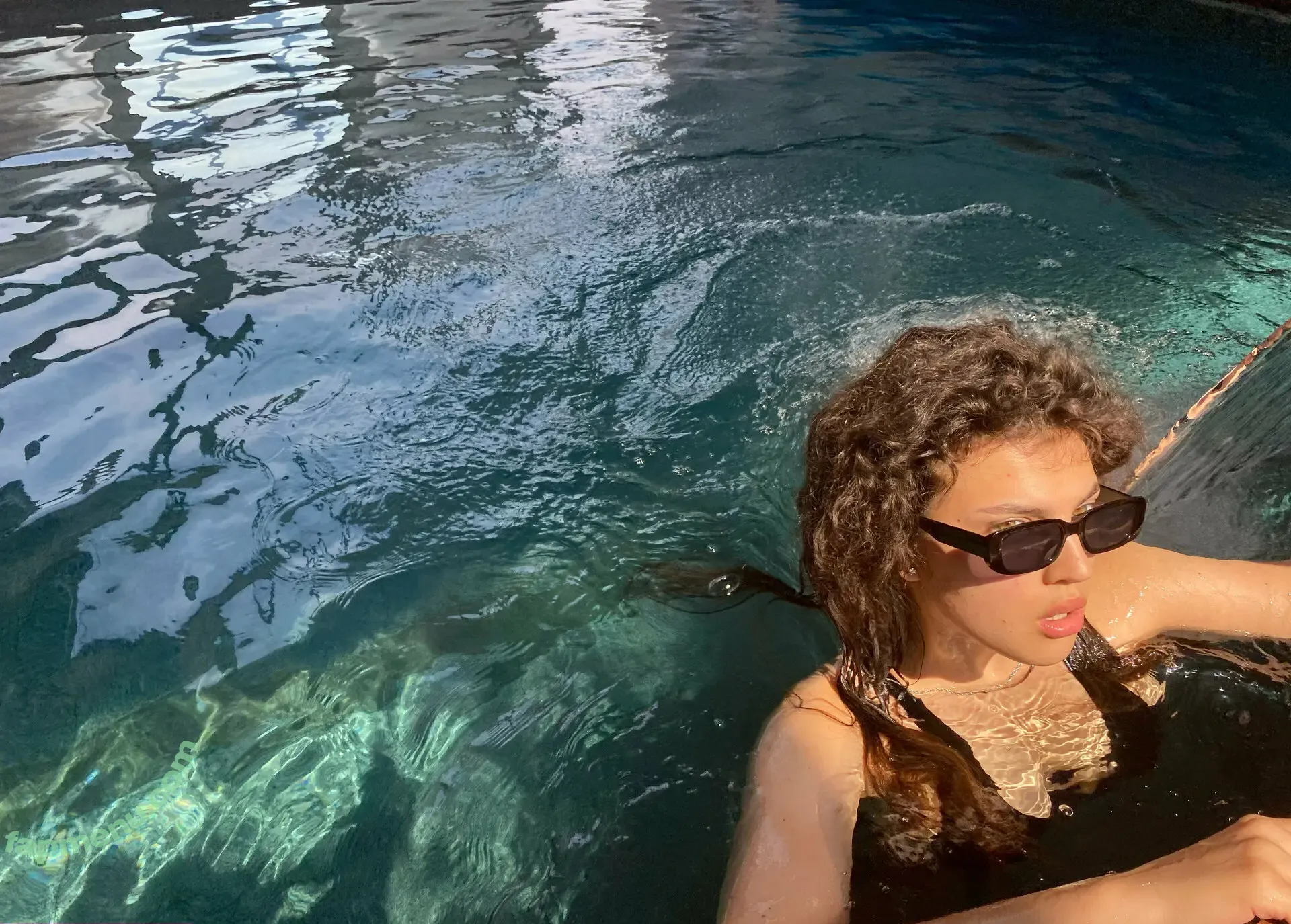 curlysueeee nude photo #0009 (curlysueee_)