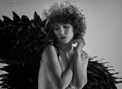 curlywiktoria / curlyvictoria / curlyyycue / wiktoria moldawiak nude photo #0153