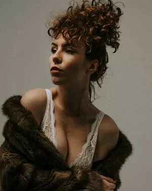 curlywiktoria / curlyvictoria / curlyyycue / wiktoria moldawiak nude photo #0278