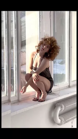 curlywiktoria / curlyvictoria / curlyyycue / wiktoria moldawiak nude photo #0282