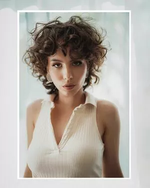 curlywiktoria / curlyvictoria / curlyyycue / wiktoria moldawiak nude photo #0286