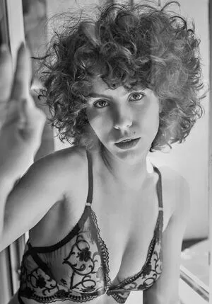 curlywiktoria / curlyvictoria / curlyyycue / wiktoria moldawiak nude photo #0300