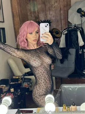 curlywiktoria / curlyvictoria / curlyyycue / wiktoria moldawiak nude photo #0409