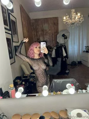 curlywiktoria / curlyvictoria / curlyyycue / wiktoria moldawiak nude photo #0411