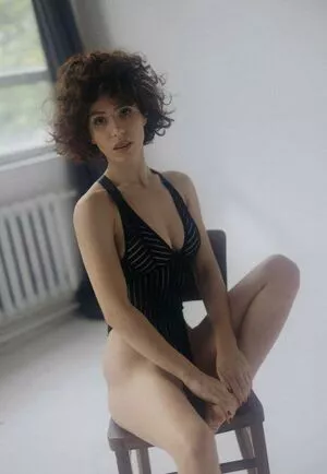 curlywiktoria / curlyvictoria / curlyyycue / wiktoria moldawiak nude photo #0724