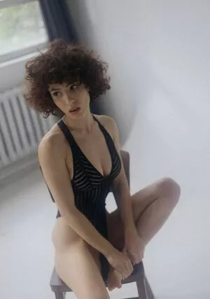 curlywiktoria / curlyvictoria / curlyyycue / wiktoria moldawiak nude photo #0726