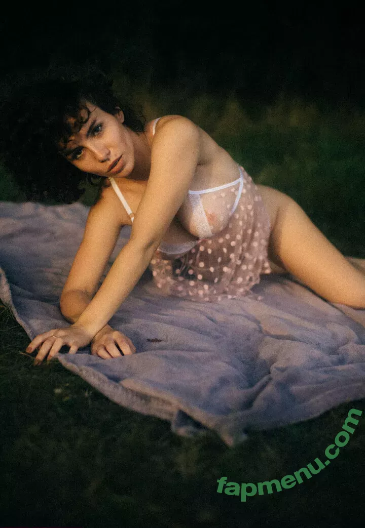 curlywiktoria nude photo #0183 (curlyvictoria / curlyyycue / wiktoria moldawiak)