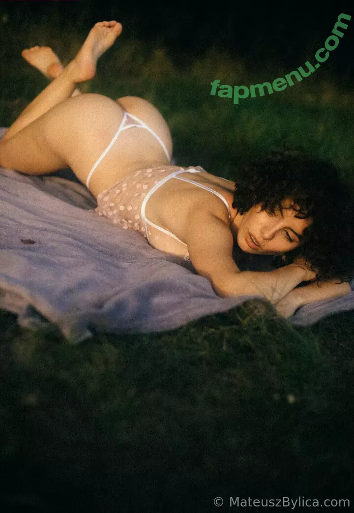 curlywiktoria nude photo #0187 (curlyvictoria / curlyyycue / wiktoria moldawiak)