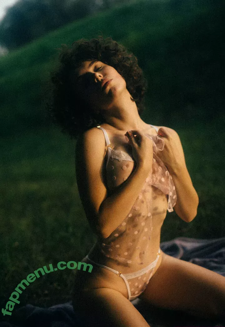 curlywiktoria nude photo #0190 (curlyvictoria / curlyyycue / wiktoria moldawiak)