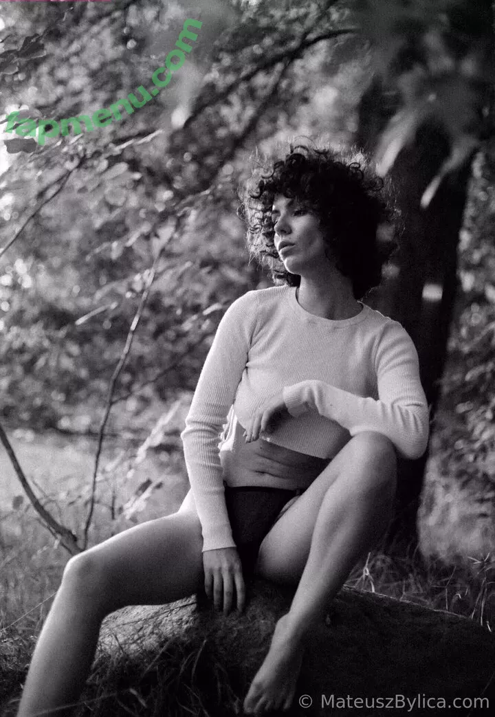 curlywiktoria nude photo #0207 (curlyvictoria / curlyyycue / wiktoria moldawiak)