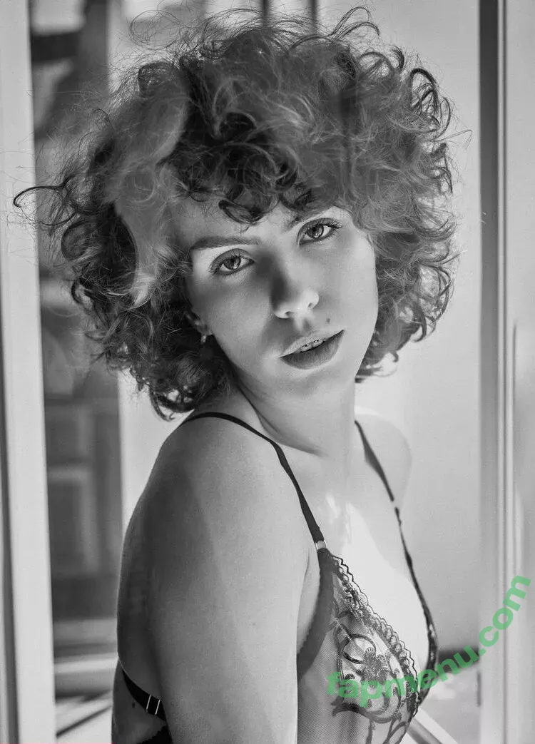 curlywiktoria nude photo #0311 (curlyvictoria / curlyyycue / wiktoria moldawiak)