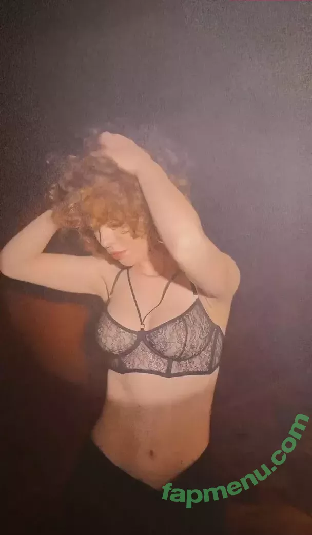 curlywiktoria nude photo #0328 (curlyvictoria / curlyyycue / wiktoria moldawiak)