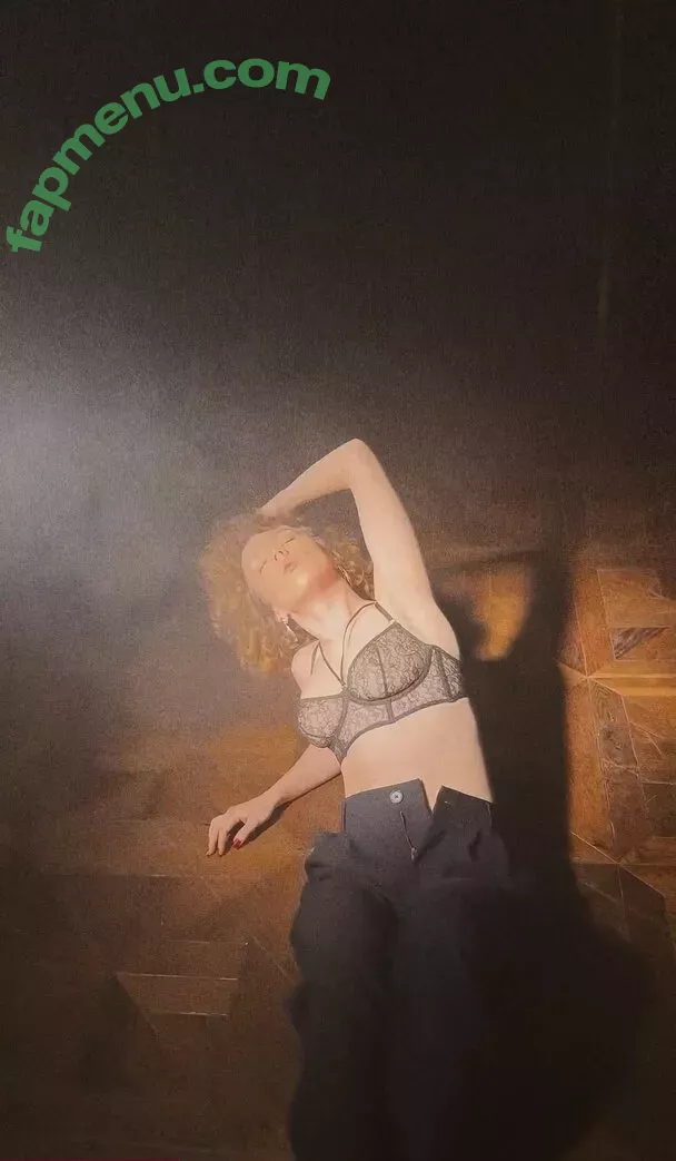 curlywiktoria nude photo #0329 (curlyvictoria / curlyyycue / wiktoria moldawiak)