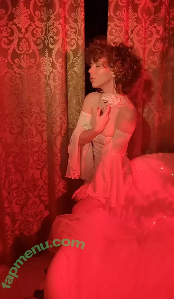 curlywiktoria nude photo #0342 (curlyvictoria / curlyyycue / wiktoria moldawiak)