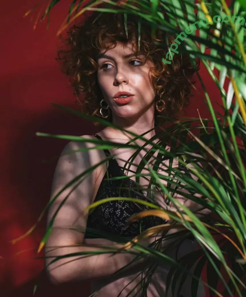 curlywiktoria nude photo #0349 (curlyvictoria / curlyyycue / wiktoria moldawiak)