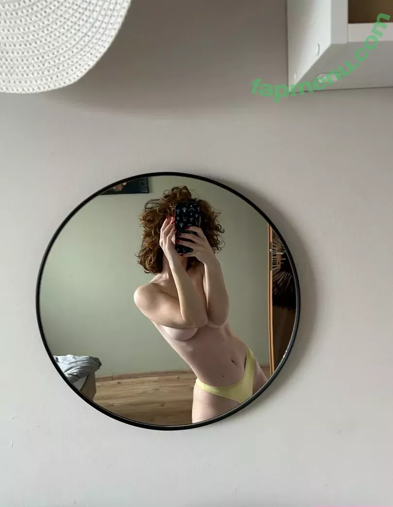 curlywiktoria nude photo #0400 (curlyvictoria / curlyyycue / wiktoria moldawiak)