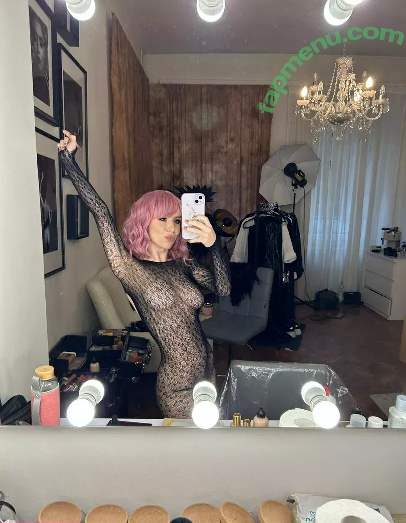 curlywiktoria nude photo #0412 (curlyvictoria / curlyyycue / wiktoria moldawiak)