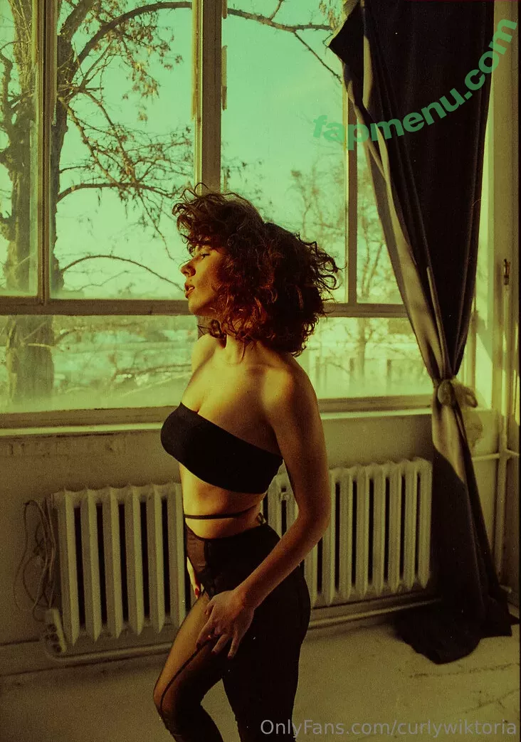 curlywiktoria nude photo #0419 (curlyvictoria / curlyyycue / wiktoria moldawiak)