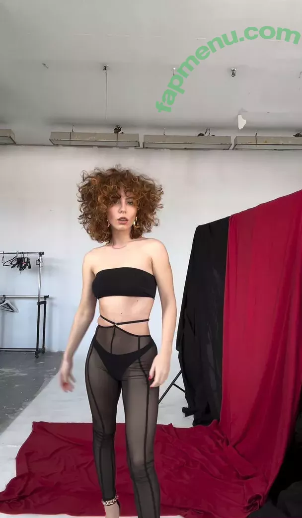 curlywiktoria nude photo #0438 (curlyvictoria / curlyyycue / wiktoria moldawiak)
