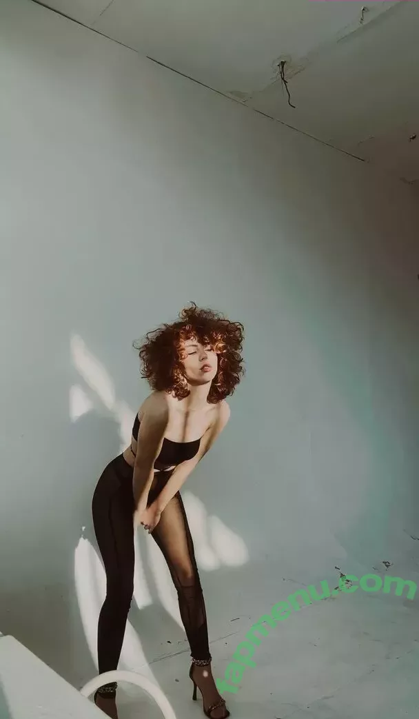 curlywiktoria nude photo #0451 (curlyvictoria / curlyyycue / wiktoria moldawiak)