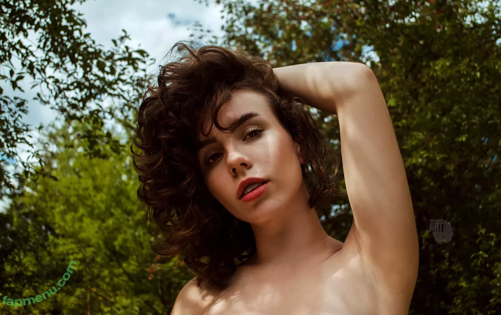 curlywiktoria nude photo #0657 (curlyvictoria / curlyyycue / wiktoria moldawiak)