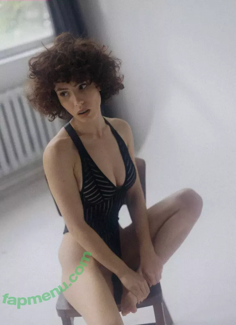 curlywiktoria nude photo #0726 (curlyvictoria / curlyyycue / wiktoria moldawiak)