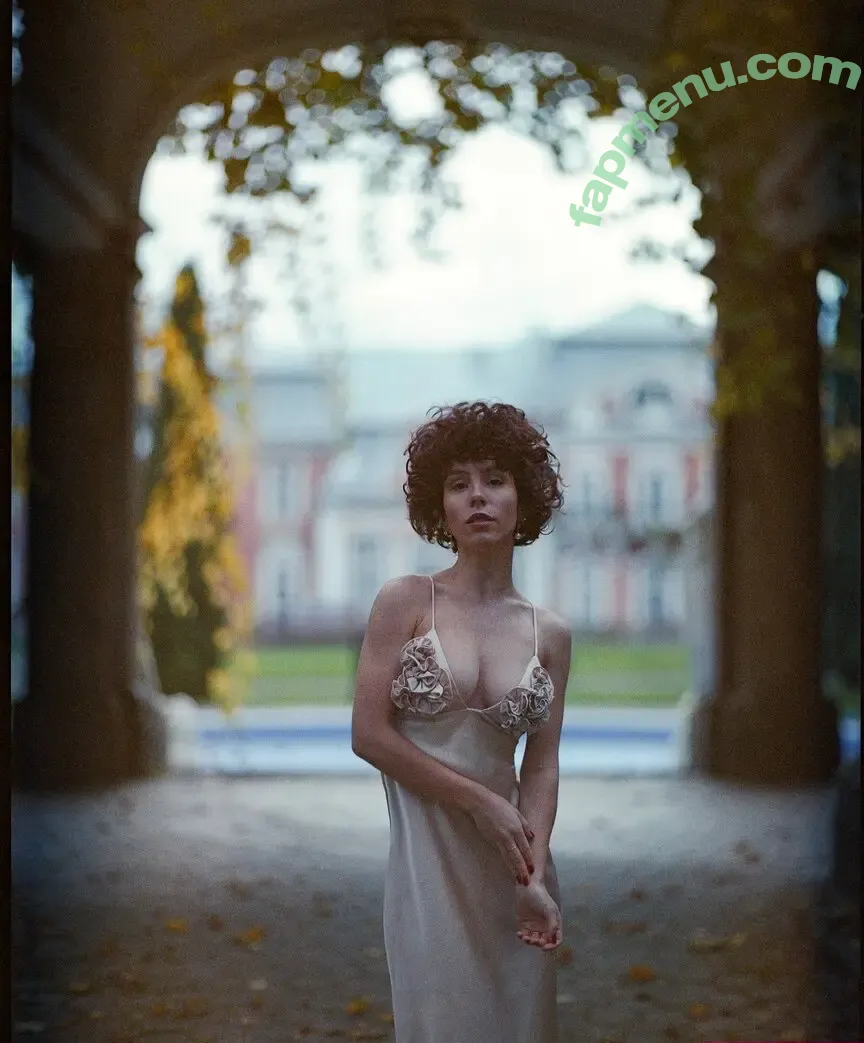 curlywiktoria nude photo #0004 (curlyvictoria / curlyyycue / wiktoria moldawiak)