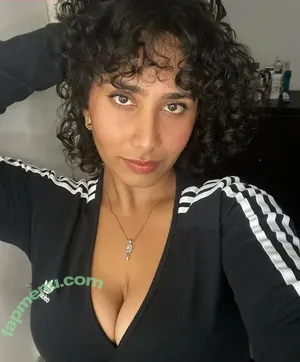 CurlyWurdy nude photo #0026