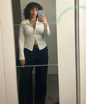 CurlyWurdy nude photo #0029