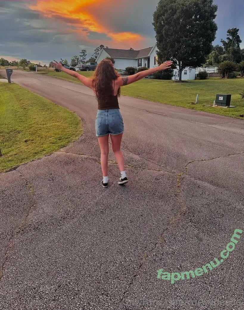 curlyyheadd nude photo #0002 (__curlyyheadd__)
