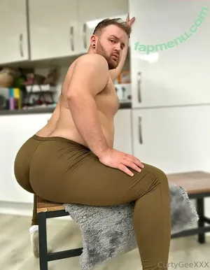 curtygeexxx / beefycurt nude photo #0038