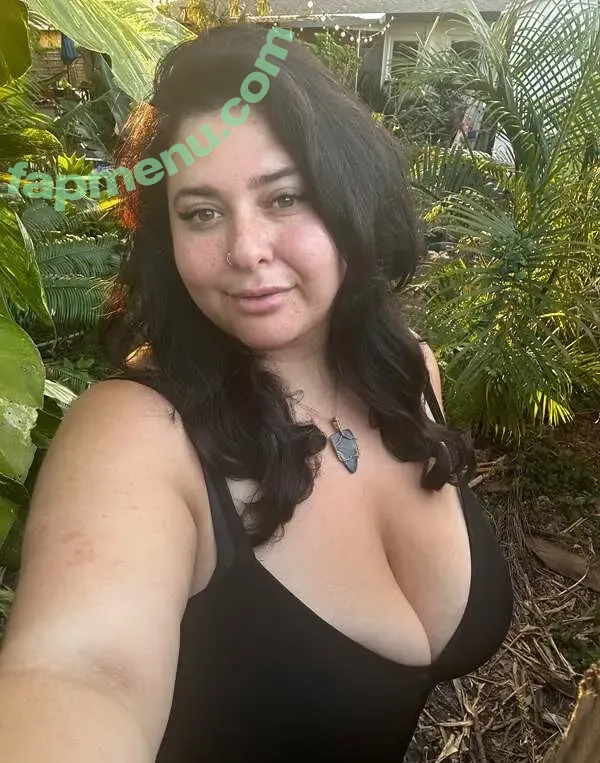 curvy-goddess nude photo #0032 (curvy_goddess_ / curvygoddess_123)