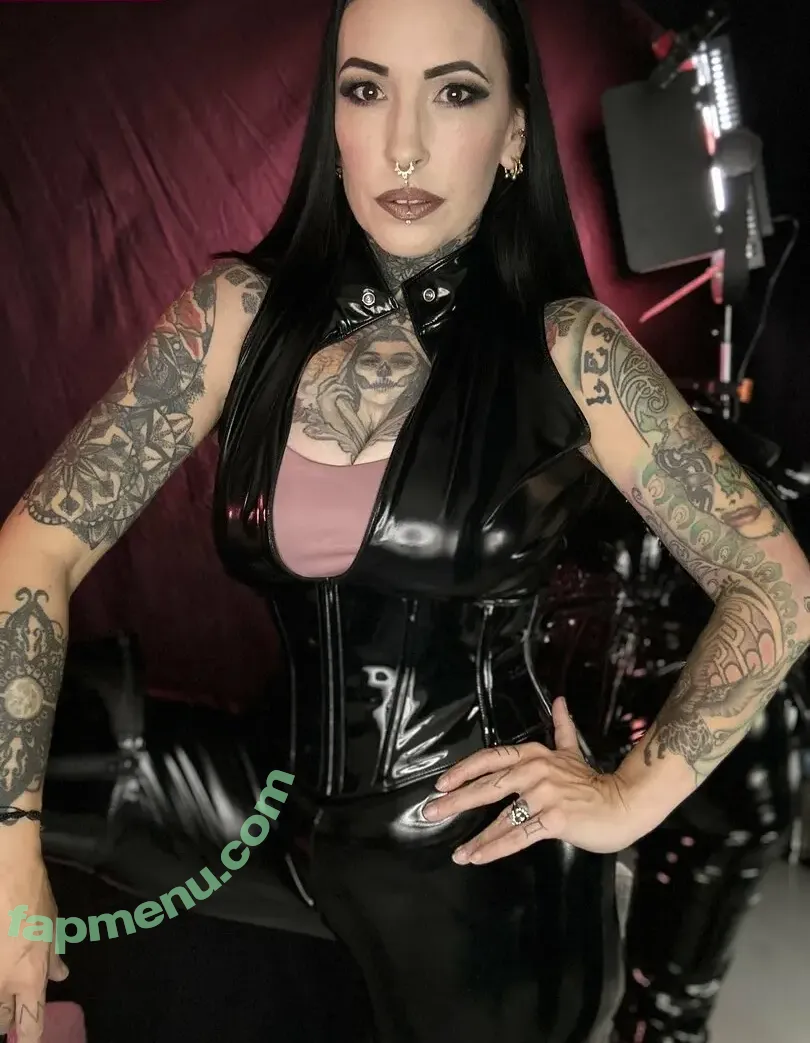 Curvy Goddesses nude photo #0123 (curvy_goddess_ / littlecurvygoddess)